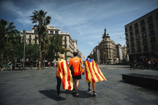カタルーニャ独立支持者たち　 スペイン、バルセロナ - Sputnik 日本