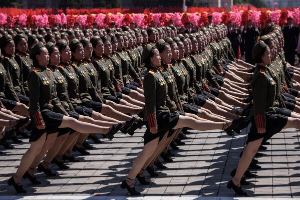 平壌で開催の北朝鮮建国記念日のパレード - Sputnik 日本