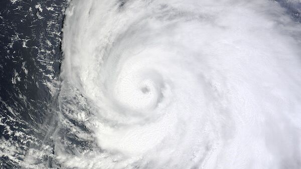 Тайфун Болавен - Sputnik 日本