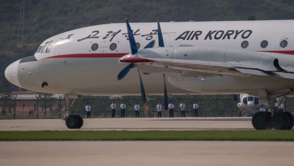 Самолет Ильюшин Ил-18 северокорейской авиакомпании Air Koryo на первом в истории Северной Кореи авиашоу в городе Вонсан - Sputnik 日本