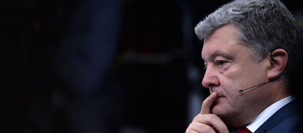 Президент Украины Петр Порошенко на саммите глав государств и глав правительств стран-участниц НАТО в Брюсселе Президент Украины Петр Порошенко на саммите глав государств и глав правительств стран-участниц НАТО в Брюсселе - Sputnik 日本