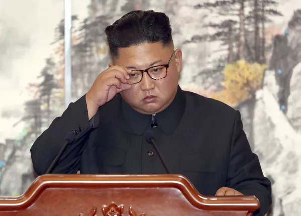 金正恩委員長 「平壌共同宣言」に署名 金正恩委員長 「平壌共同宣言」に署名 - Sputnik 日本