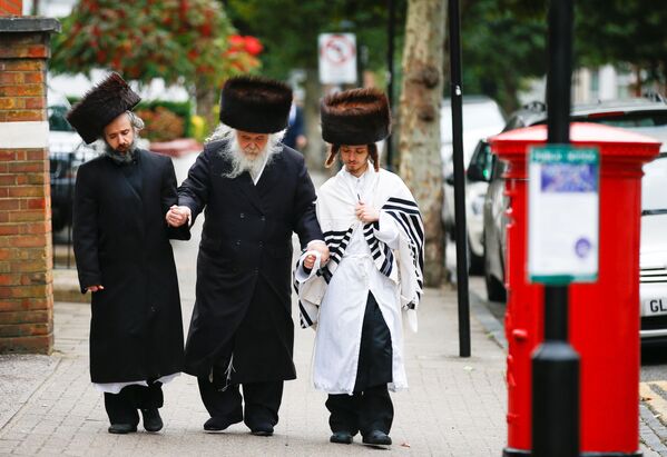 ロンドンのスタンフォード・ヒル地区を歩くユダヤ人ら - Sputnik 日本