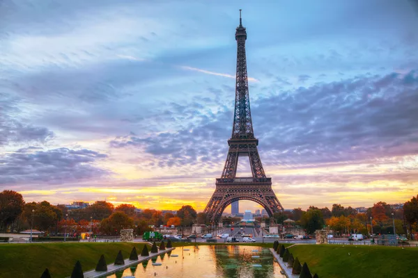 フランスのパリにあるエッフェル塔 フランスのパリにあるエッフェル塔 - Sputnik 日本