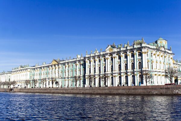 ロシアのサンクトペテルブルクにある冬宮殿 - Sputnik 日本