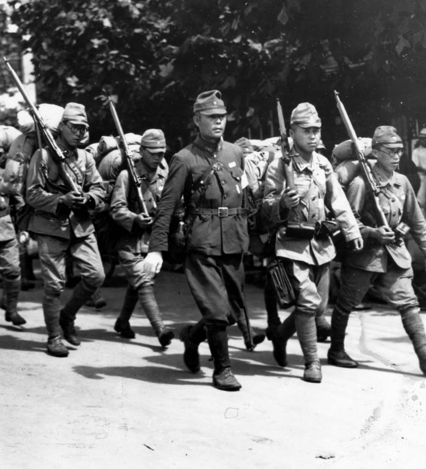 □ 昭和16年 大東亜戦争 出征記念 メダル 第37師団？ (勲章 陸軍