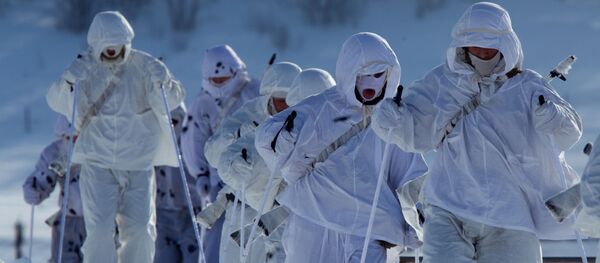 行軍中の北方艦隊第61独立海兵連帯の軍人達 行軍中の北方艦隊第61独立海兵連帯の軍人達 - Sputnik 日本