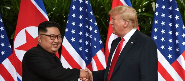 金正恩氏と「恋に落ちた」＝トランプ氏 - Sputnik 日本