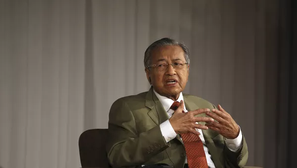 マレーシア首相、年金の支給開始年齢を９５歳に引き上げるよう提案