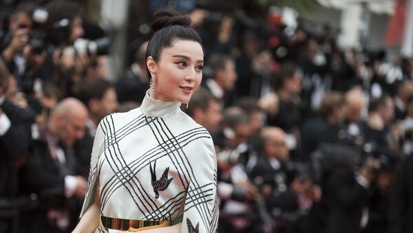 Fan Bingbing poses for photographers upon arrival at the screening of the film L'Amant Double at the 70th international film festival, Cannes, southern France, Friday, May 26, 2017. - Sputnik 日本