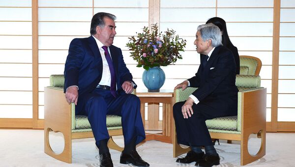タジキスタン大統領　訪日で明仁天皇と関係発展を懇談 - Sputnik 日本