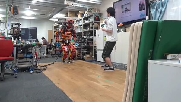 ヒューマノイドロボットが、スケートボードやローラースケートに乗ることを覚える【動画】 - Sputnik 日本