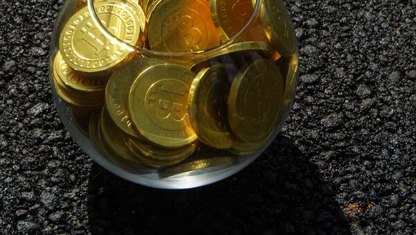 仮想通貨は崩壊の瀬戸際？　ビットコイン取引量が８４％の激減 - Sputnik 日本