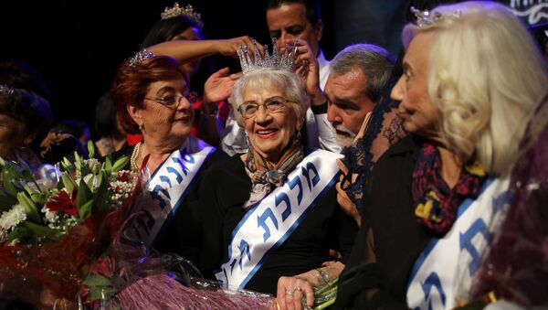 93-летняя Това Ринге, победившая в Конкурс красоты среди переживших Холокост женщин в израильском городе Хайфа - Sputnik 日本