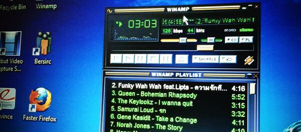 Плеер Winamp на мониторе компьютера. Архивное фото - Sputnik 日本