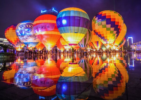 中国南西部の貴州省で行われた気球の大会 - Sputnik 日本