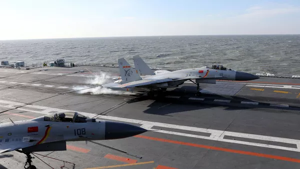 中国製のSu-33クローンは、オリジナルより優れている