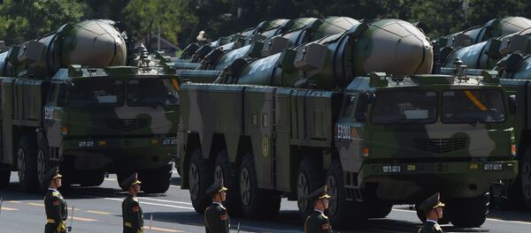 Баллистические ракеты DF-21D во время военного парада в Пекине - Sputnik 日本