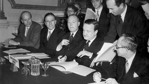 ツィプラス首相、独が１９５３年に６割債務の帳消しを受けた事実を指摘 - Sputnik 日本