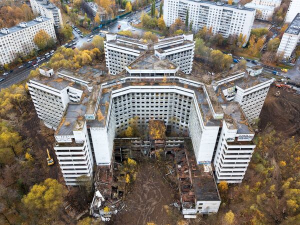 建てかけ中の放置建築の病院が撤去へ、モスクワ - Sputnik 日本