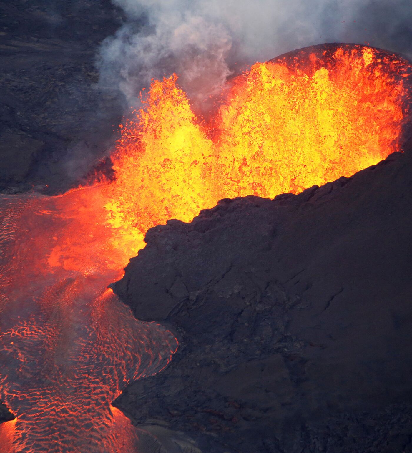 米地質調査所、大災害リスクの火山18を報告 イエローストーン