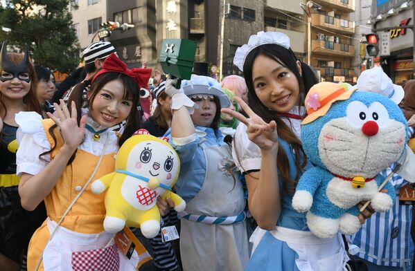 ハロウィンパレードの参加者ら - Sputnik 日本