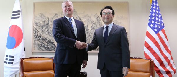 Спецпредставитель США по КНДР Стивен Бигэн во время визита в столицу Южной Кореи, Сеул Спецпредставитель США по КНДР Стивен Бигэн во время визита в столицу Южной Кореи, Сеул - Sputnik 日本