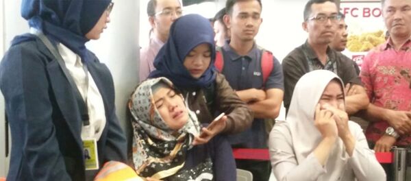 インドネシア旅客機墜落　１０人の遺体が見つかる - Sputnik 日本