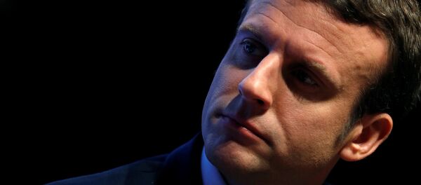 Emmanuel Macron, head of the political movement En Marche ! (Onwards !) and candidate for the 2017 presidential election, attends a meeting with French employers' association MEDEF in Paris Emmanuel Macron, head of the political movement En Marche ! (Onwards !) and candidate for the 2017 presidential election, attends a meeting with French employers' association MEDEF in Paris - Sputnik 日本