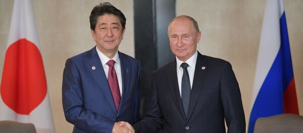 ロシアのプーチン大統領と日本の安倍首相（アーカイブ写真） - Sputnik 日本