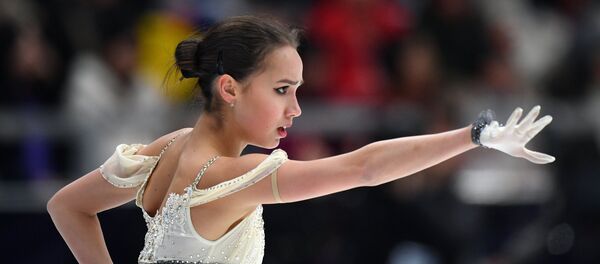 平昌冬季金メダリストのアリーナ・ザギトワ氏 平昌冬季金メダリストのアリーナ・ザギトワ氏 - Sputnik 日本