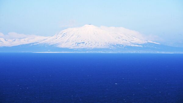 Действующий вулкан Тятя на острове Кунашир Большой Курильской гряды Сахалинской области - Sputnik 日本