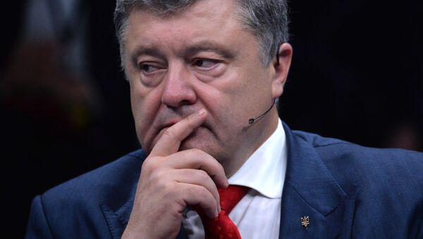ペスコフ大統領報道官：米国はウクライナに多額の資金を投資したため、ポロシェンコ大統領の面倒をみなければならない - Sputnik 日本