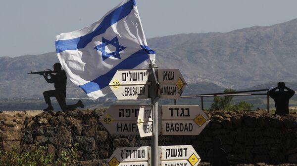 Израильский флаг на горы Бенталь в районе Голанских высот на территории, контролируемой Израилем - Sputnik 日本