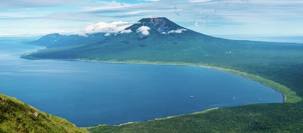 El volcán Atsonupuri, Iturup El volcán Atsonupuri, Iturup - Sputnik 日本