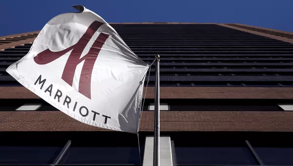 Флаг у входа в отель Marriott - Sputnik 日本