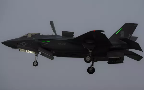 F35 F35 - Sputnik 日本