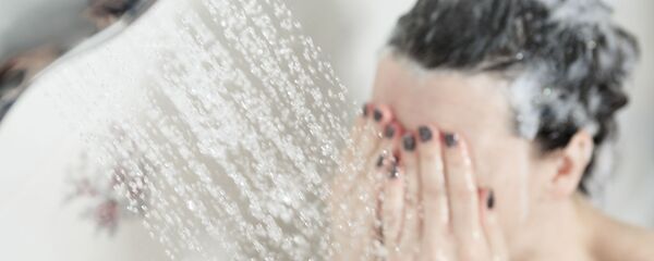 Девушка в душе Девушка в душе - Sputnik 日本