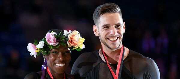 ヴァネッサ・ジェームス&モルガン・シプレ組(アーカイブ写真) ヴァネッサ・ジェームス&モルガン・シプレ組(アーカイブ写真) - Sputnik 日本