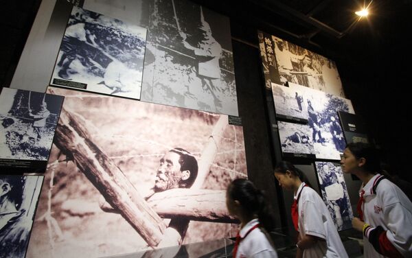 こどもたちが南京大虐殺の写真資料を見ている　南京市の 侵華日軍南京大屠殺遭難同胞紀念館で - Sputnik 日本