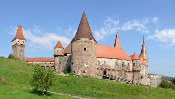 Замок Корвинов - родовое гнездо феодального дома Хуньяди на юге Трансильвании в румынском городе Хунедоара - Sputnik 日本