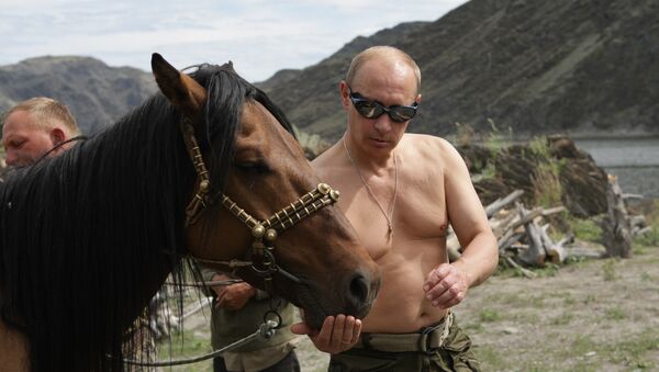 Премьер-министр РФ Владимир Путин на отдыхе в Республике Тыва - Sputnik 日本