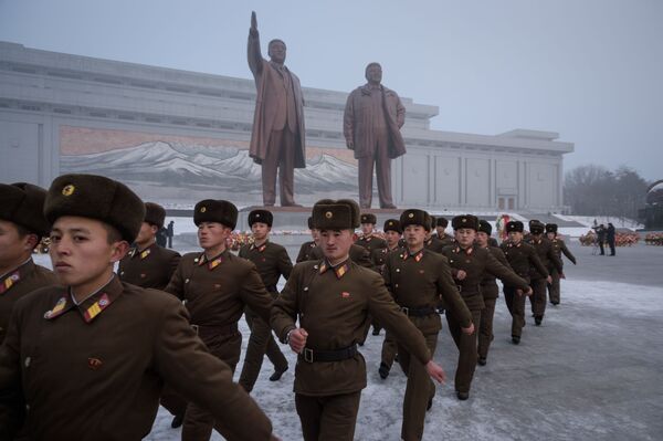 朝鮮民主主義人民共和国（北朝鮮）で行われた、金正日・元総書記の命日に合わせた式典 - Sputnik 日本
