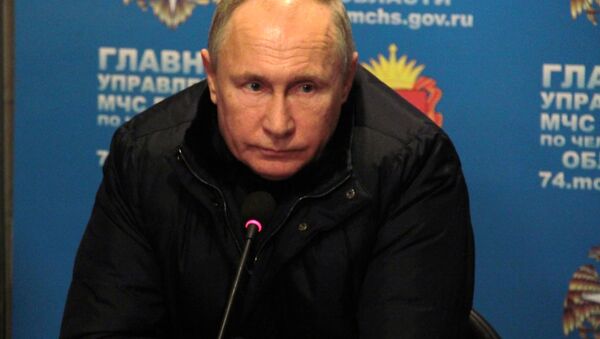 プーチン大統領、ガス爆発現場の非常事態省対策本部に到着 - Sputnik 日本
