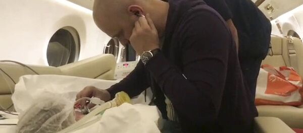 マグニトゴルスクから救助の乳児 呼吸器外され、自発呼吸に【動画】 マグニトゴルスクから救助の乳児 呼吸器外され、自発呼吸に【動画】 - Sputnik 日本