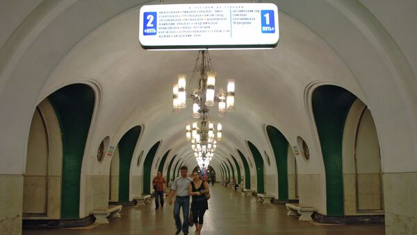 モスクワ　コロナ感染者、意図的に地下鉄に乗り罰金 - Sputnik 日本