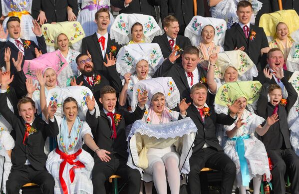 民族衣装でお祭りに参加した人々。ドイツ - Sputnik 日本