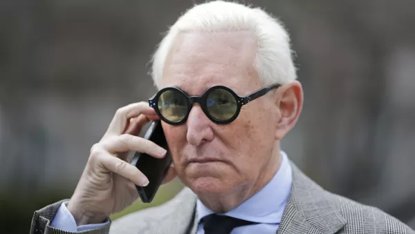 Roger Stone leaves court in New York, Thursday, March 30, 2017. - Sputnik 日本
