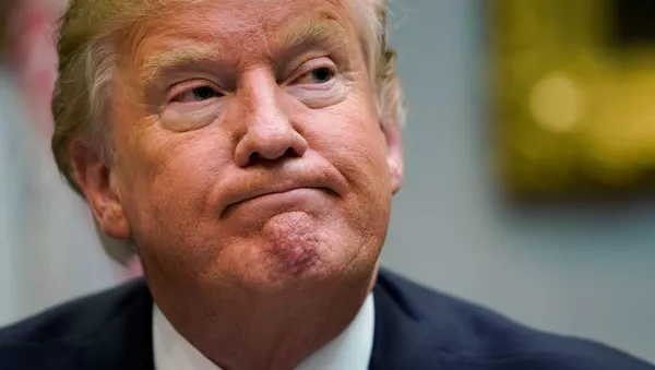 トランプ大統領、チャールズ皇太子の称号を「クジラの王子」と書き間違える