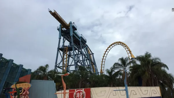台湾の遊園地で、世界で最も怖い乗り物の一つが乗客を乗せたまま停止【動画】 - Sputnik 日本